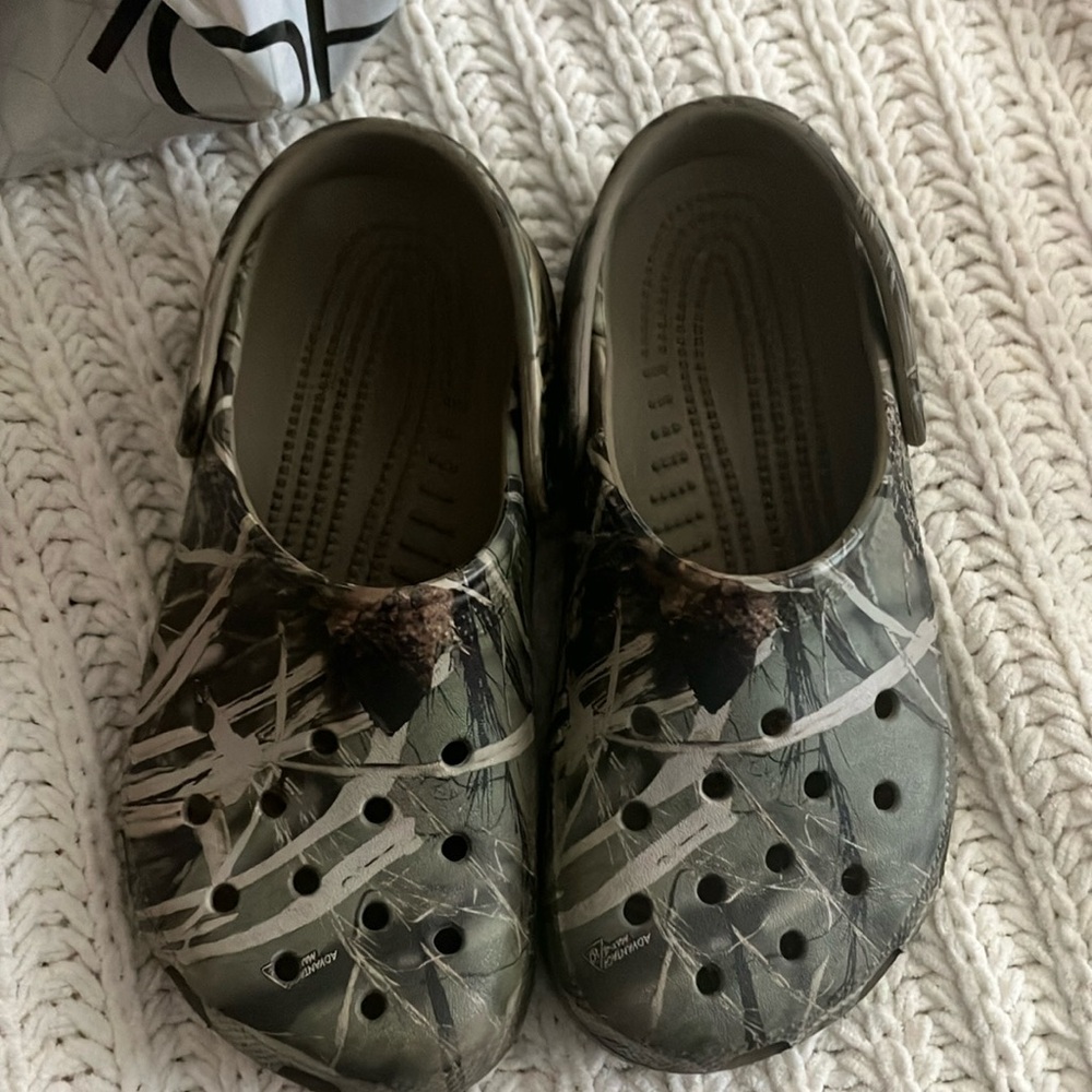Kids Crocs size 3